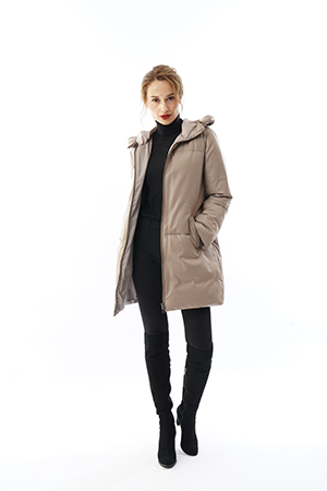 ラムレザーダウンフードツキコート